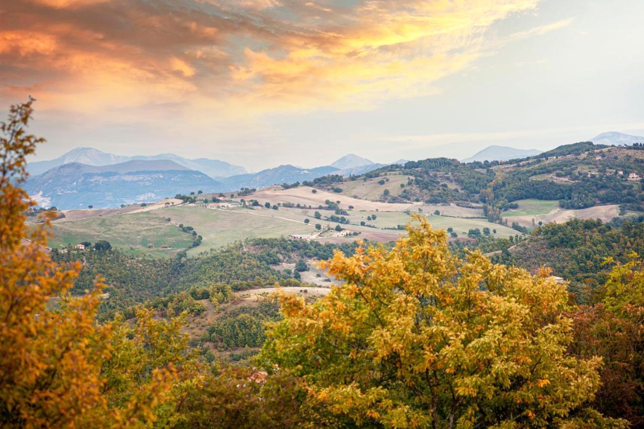 Tenuta Borgo Santa Cecilia Γκούμπιο Εξωτερικό φωτογραφία