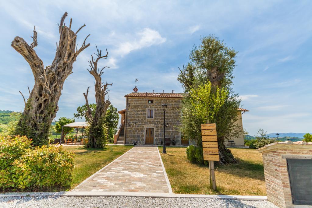 Tenuta Borgo Santa Cecilia Γκούμπιο Εξωτερικό φωτογραφία